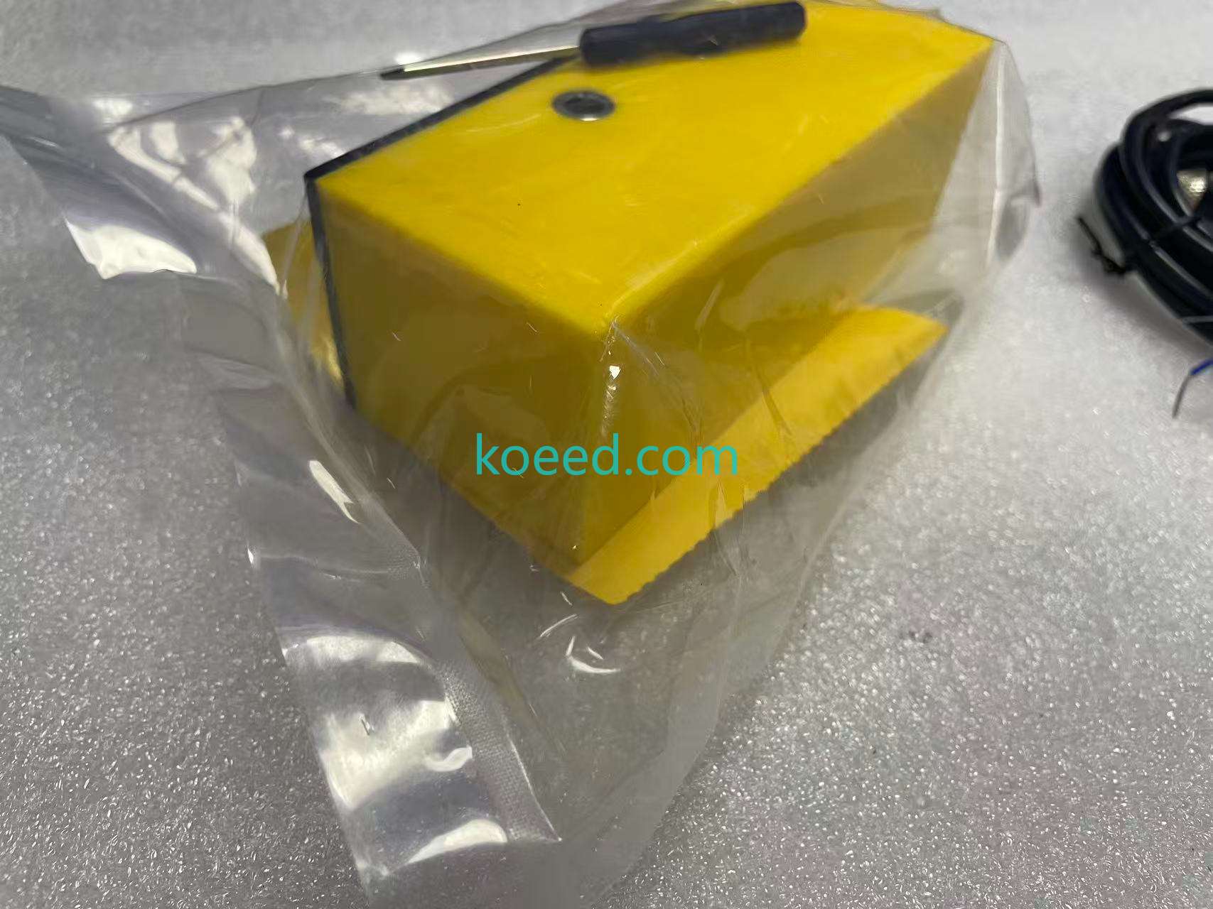 NI30-Q130-ADZ30X2-B1131 42100 - Product View